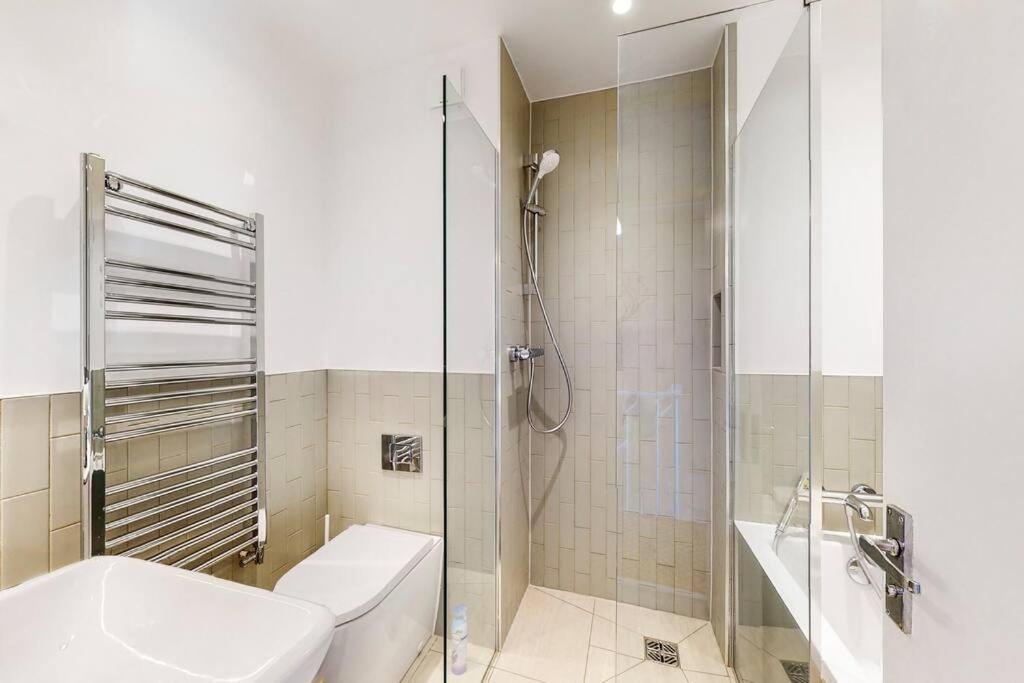 Charming 2-Bedroom Maisonette With Private Garden ลอนดอน ภายนอก รูปภาพ